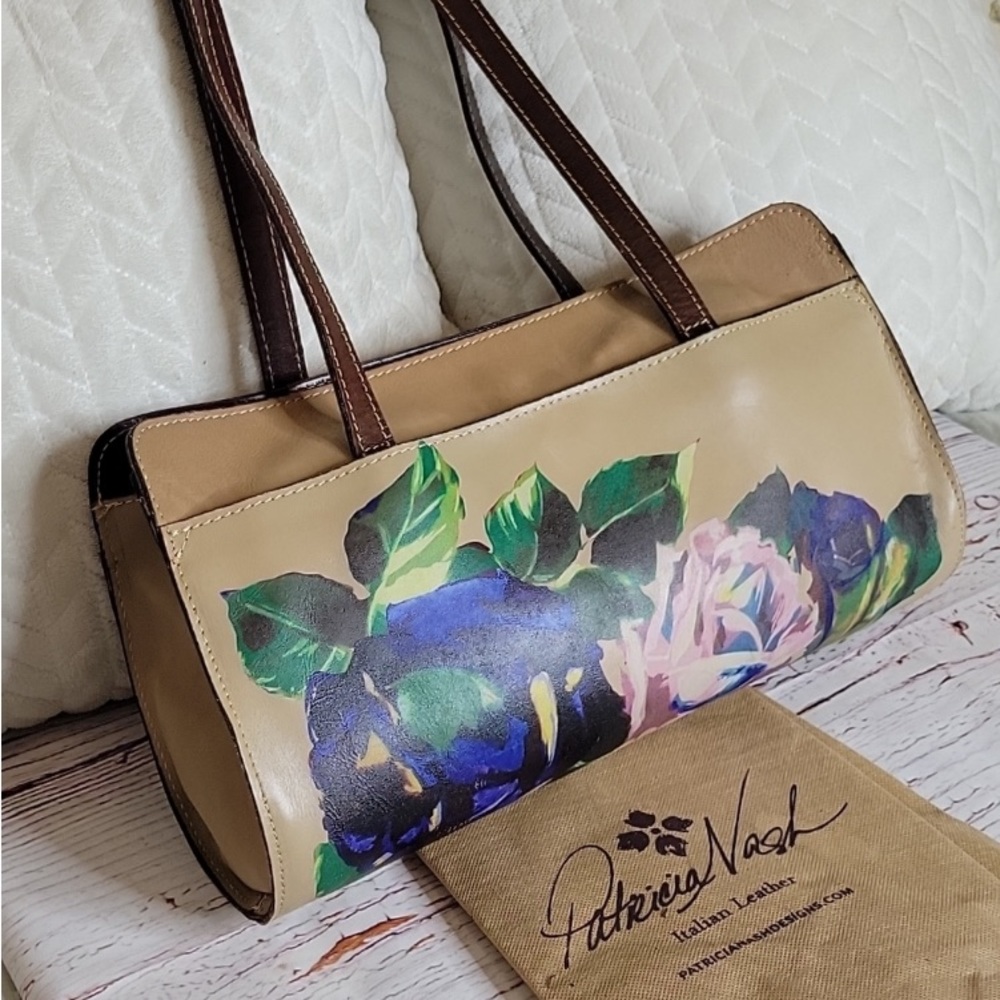 Patricia Nash Hand painted Winter Bloom Collection Tan leather.